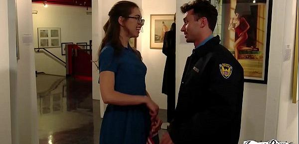  HOT TOUR GUIDE GETS FUCKED BY THE SECURITY GUARD - Featuring Riley Reid  James Deen